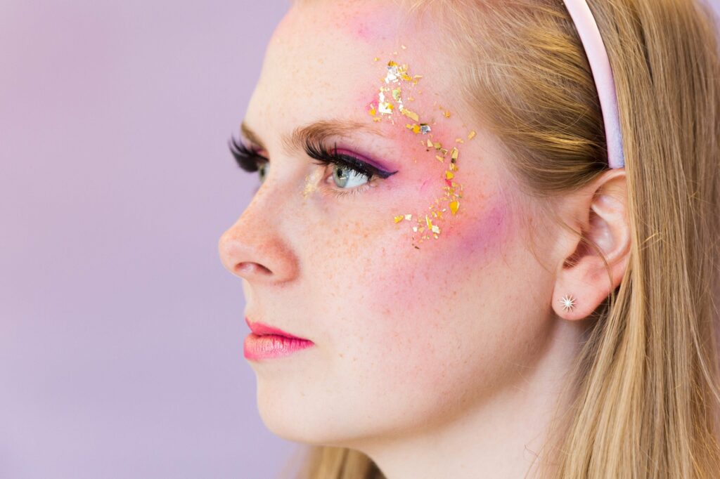 Make-up glitter